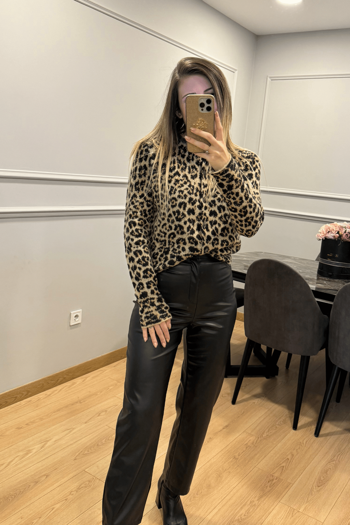 MNG MODEL SİYAH DERİ PANTOLON 