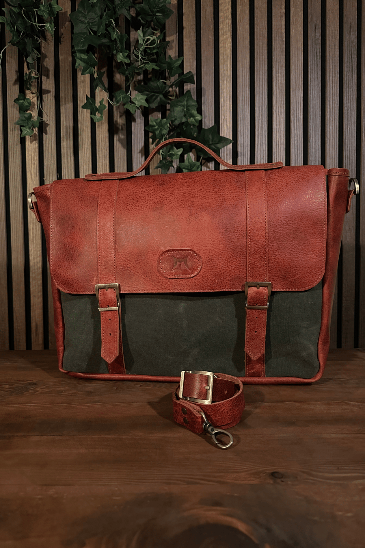 ALDEBARAN MESSENGER BAG