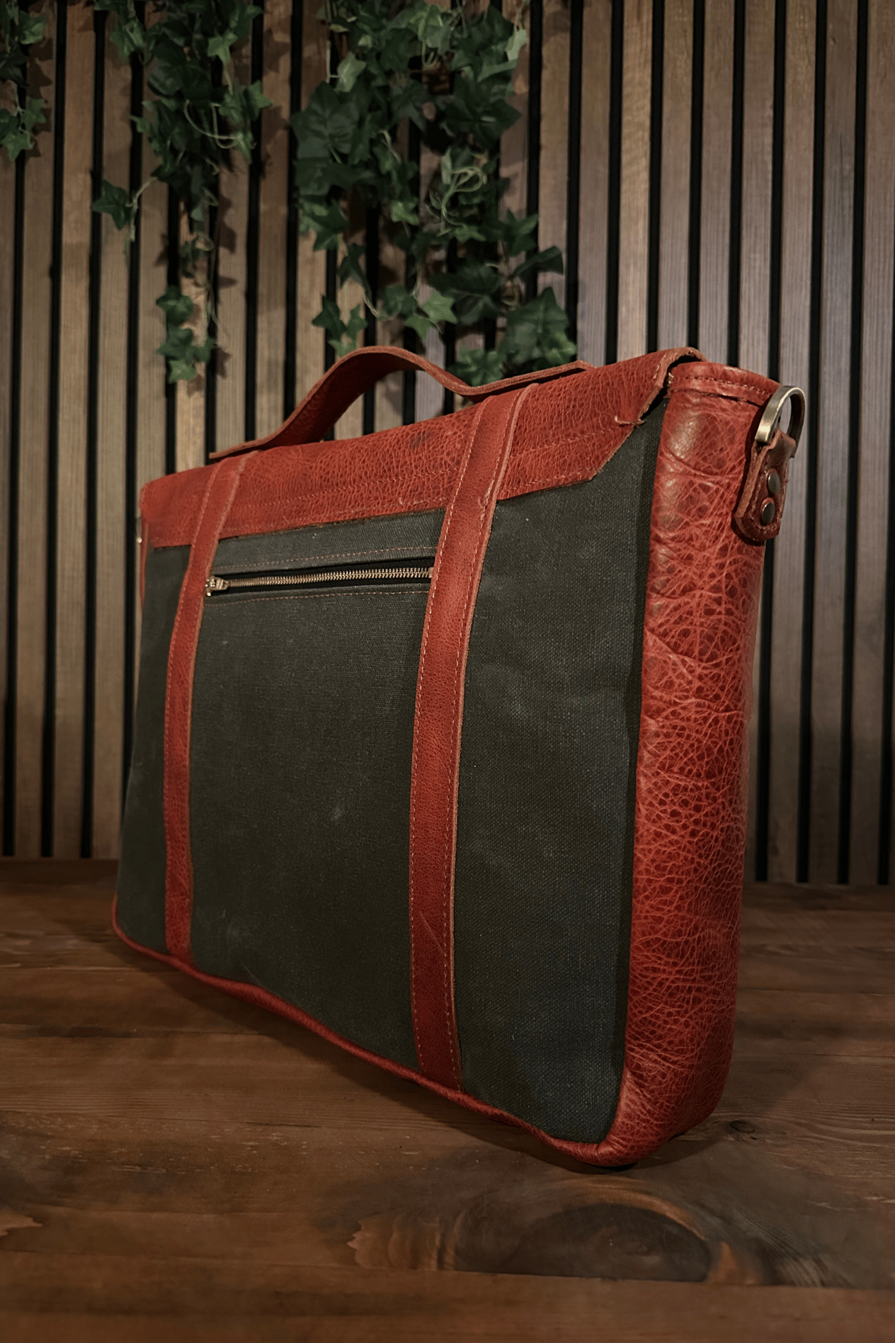 ALDEBARAN MESSENGER BAG