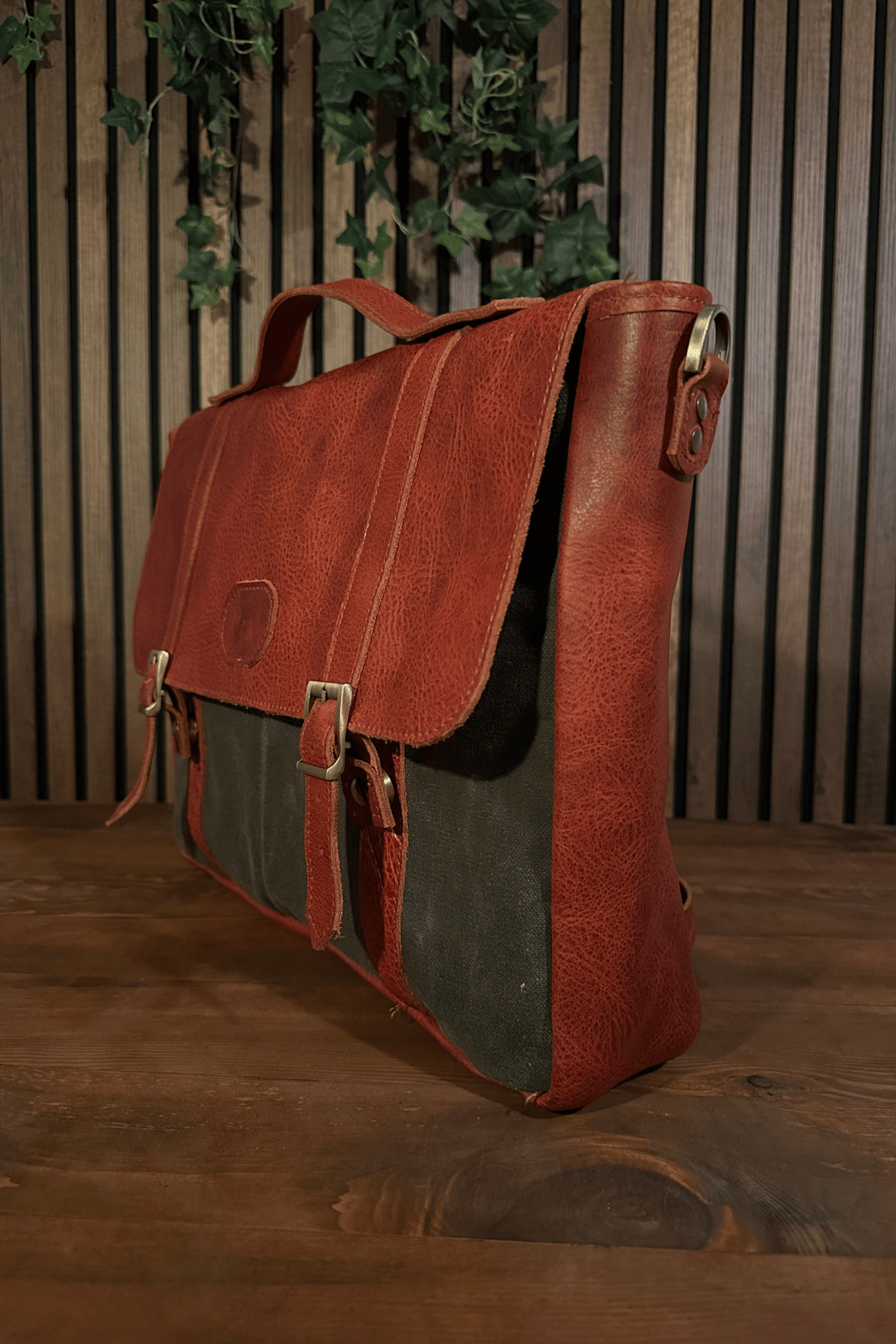 ALDEBARAN MESSENGER BAG