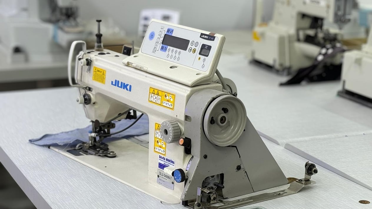 JUKI DLU-5490N-7 Etek Kıvırma Makinası