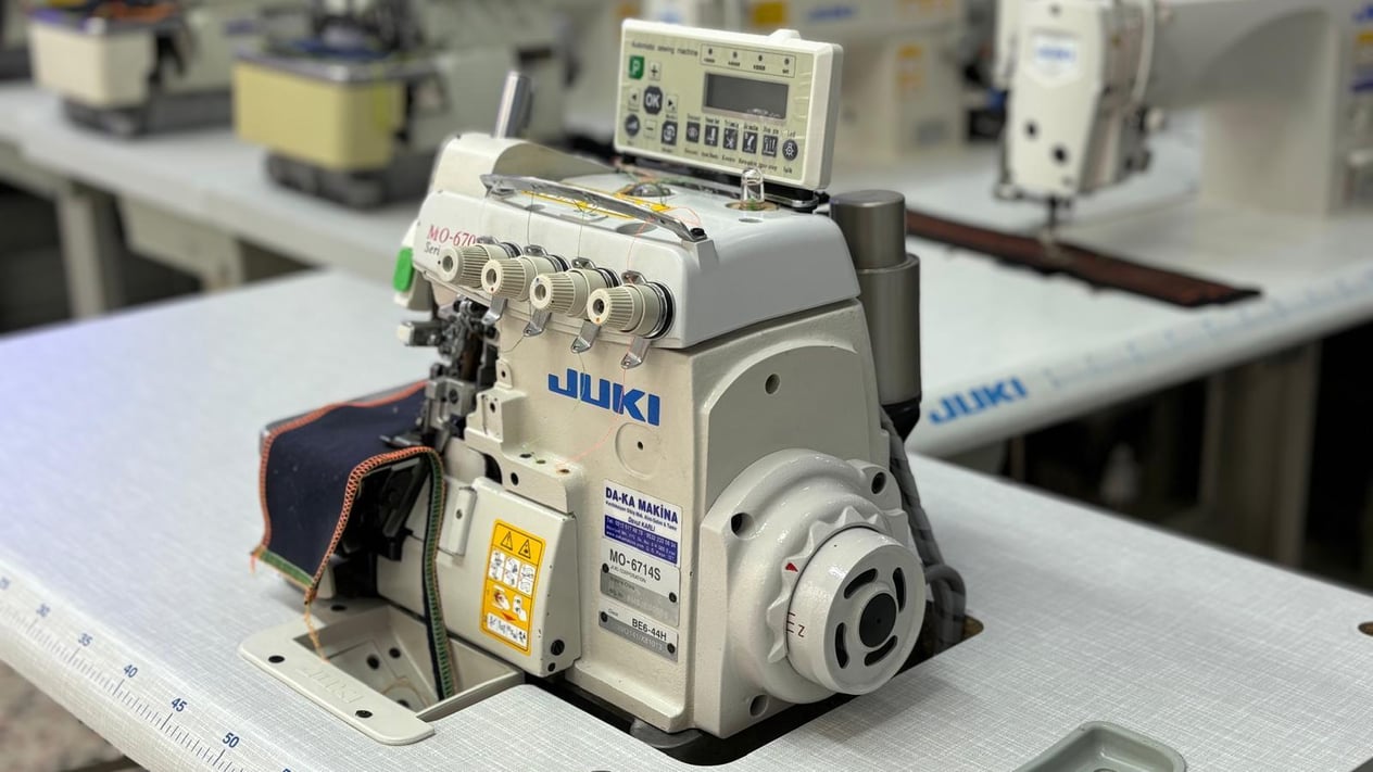 JUKI MO-6714S 4 İplik Elektronik Overlok Makinası