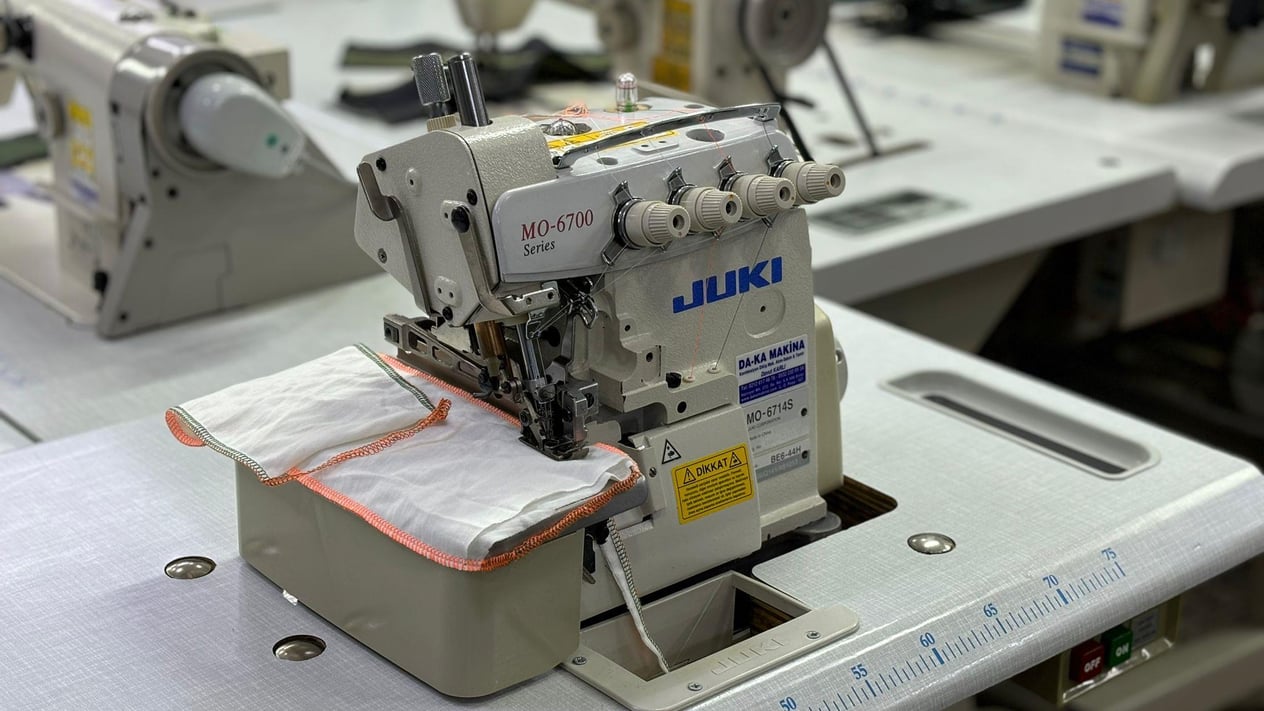 JUKI MO-6714S 4 İplik Overlok Makinası