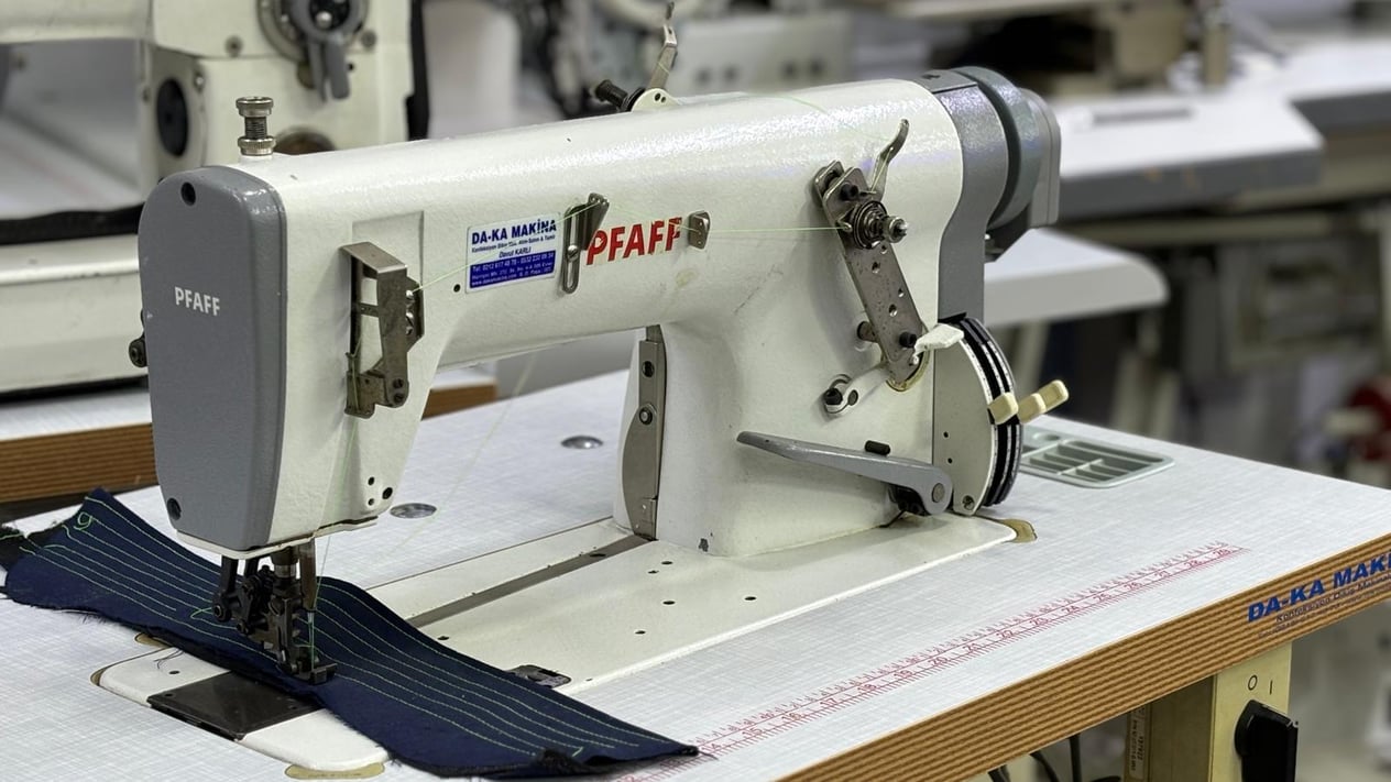 PFAFF 5487 Örümcek Ayak Zincir Dikiş Makinası