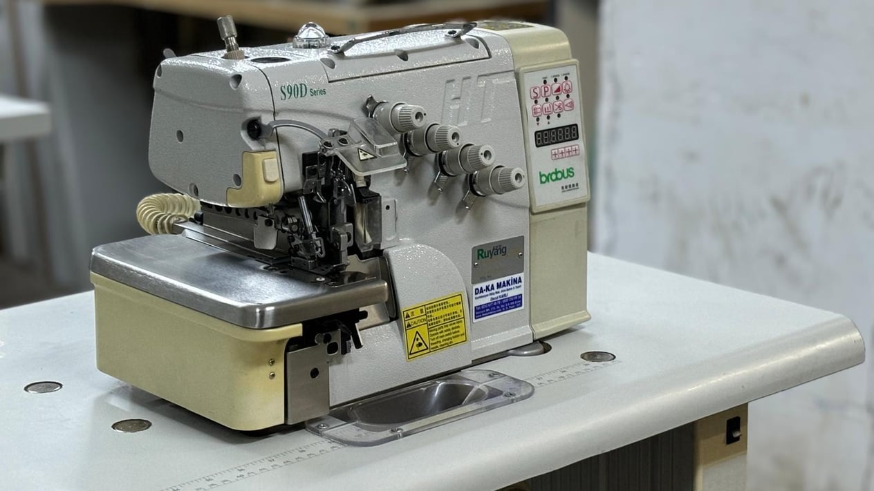 TRUE RY - S90PD - 5 - 3X5 / AT 5 İplik Havalı Overlok Dikiş Makinası