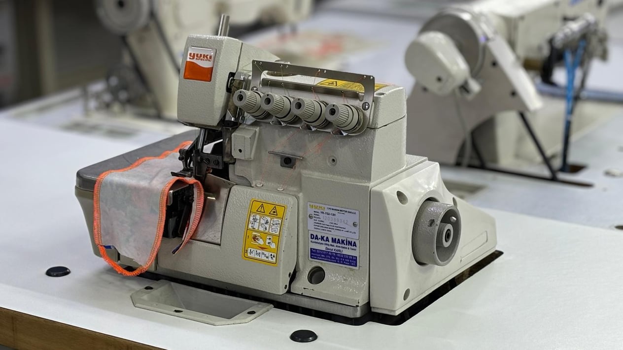 YUKI YK - 752 4 İplik Overlok Makinası