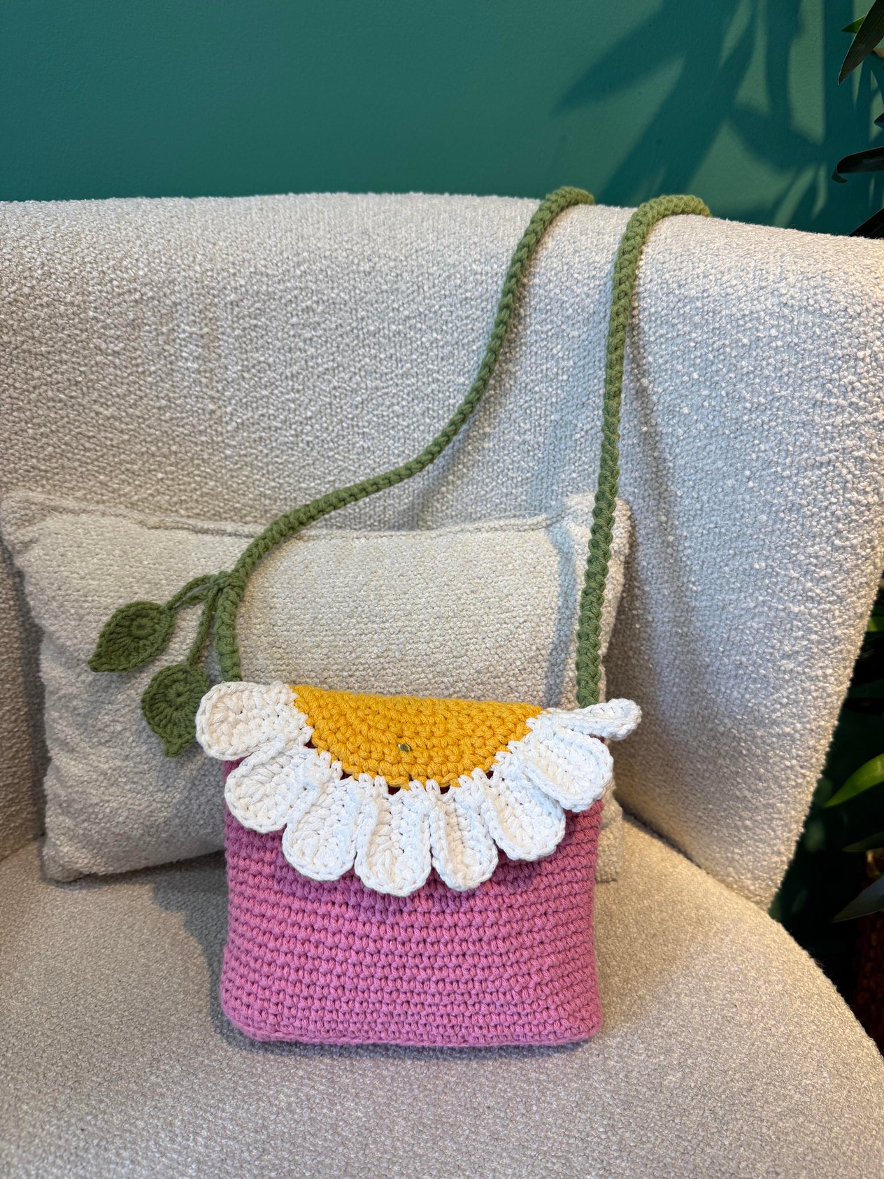 Pembe Papatya Amigurumi El Örgüsü Çocuk Çantası