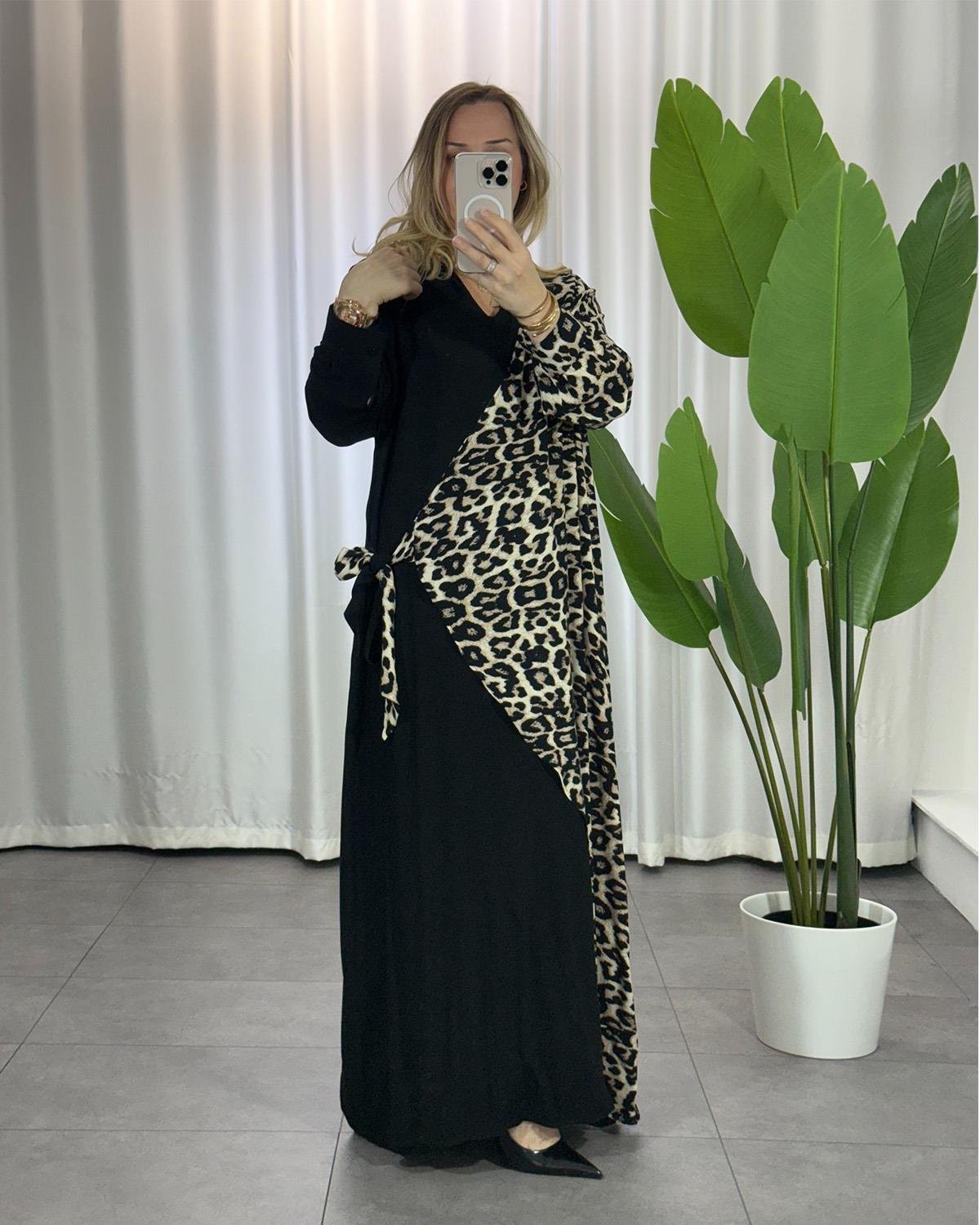 Leopar Detaylı Tasarım Elbise