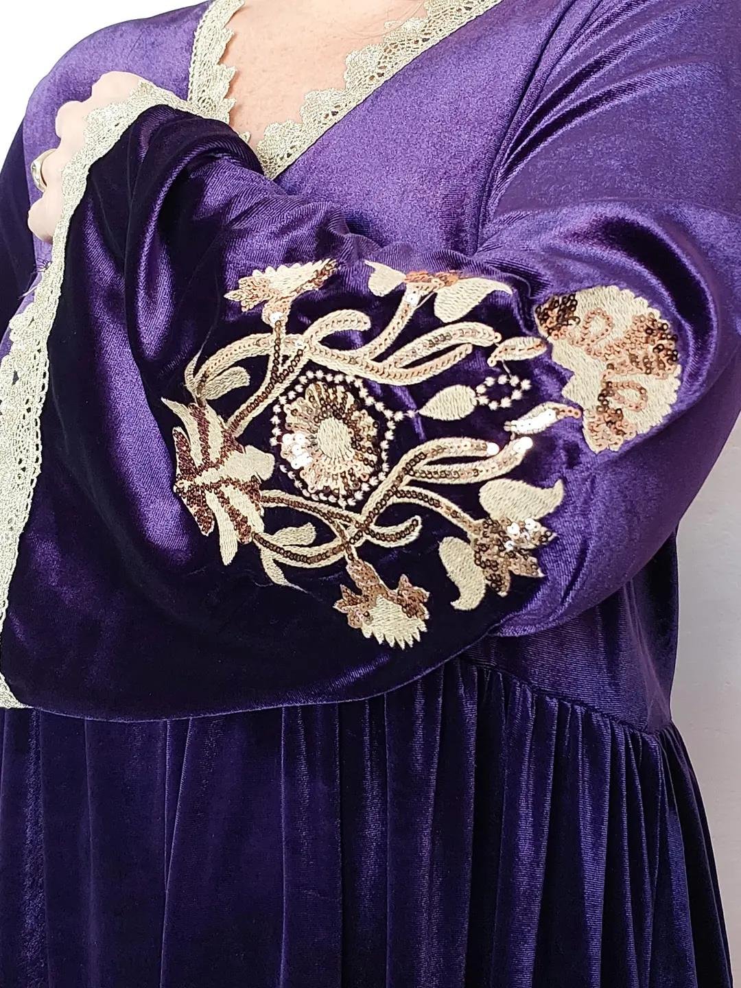 Nakşidil Güpürlü Osmanlı Motif İşlemeli Mor  Elbise
