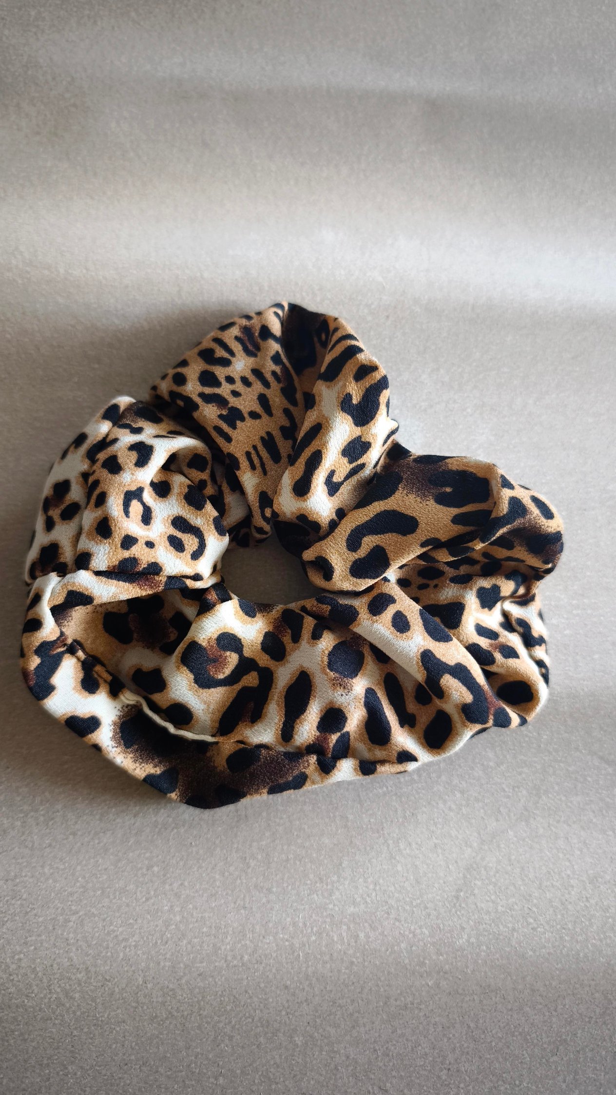 Büyük Leopar Desen Lastik Toka
