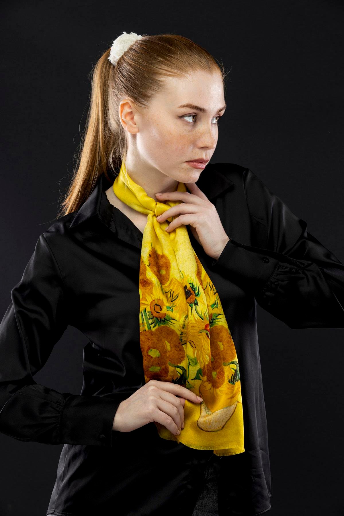 VASE WİTH FLÈUR İPEK FULAR
