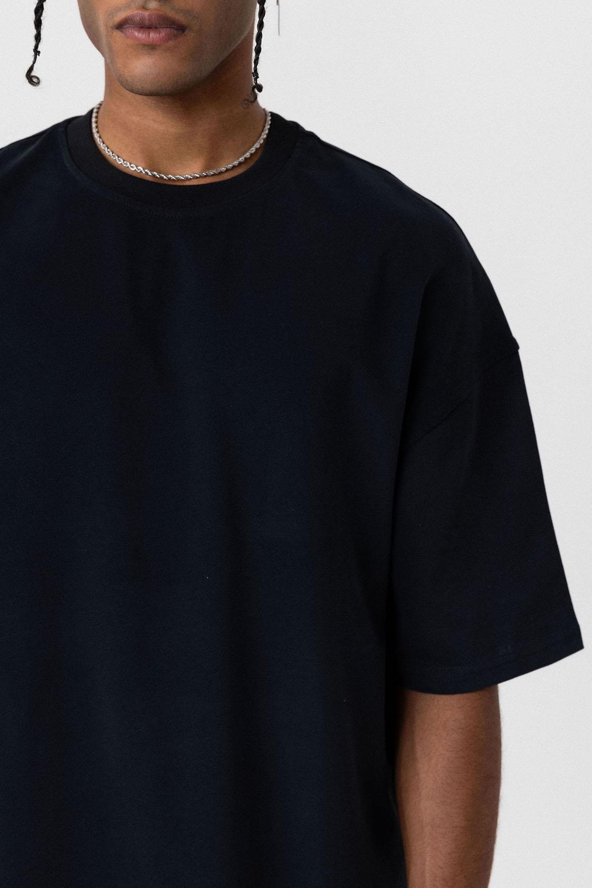 Basic Oversize Bisiklet Yaka Tişört Siyah