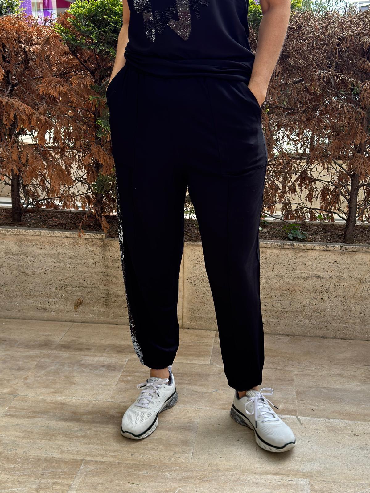 Baskı Şeritli Paçası Lastikli Pantolon