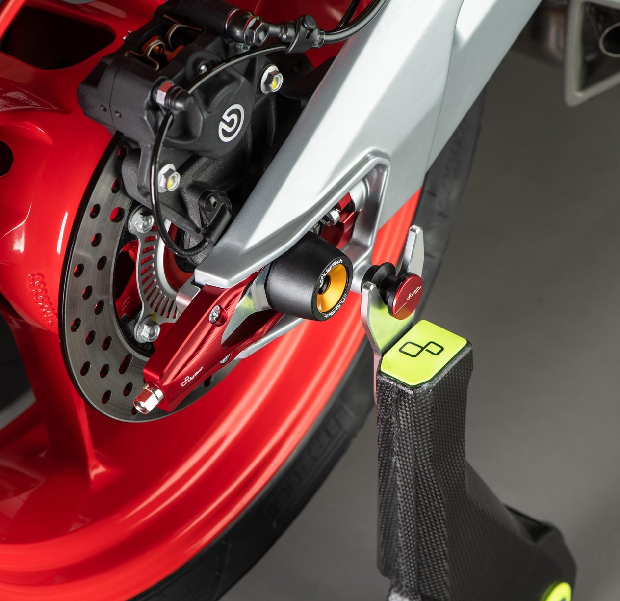 ÖN-ARKA SEHPA TAKOZU-KIRIMIZI / APRILIA / RS / 660cc / 2021-2022-2023-2024