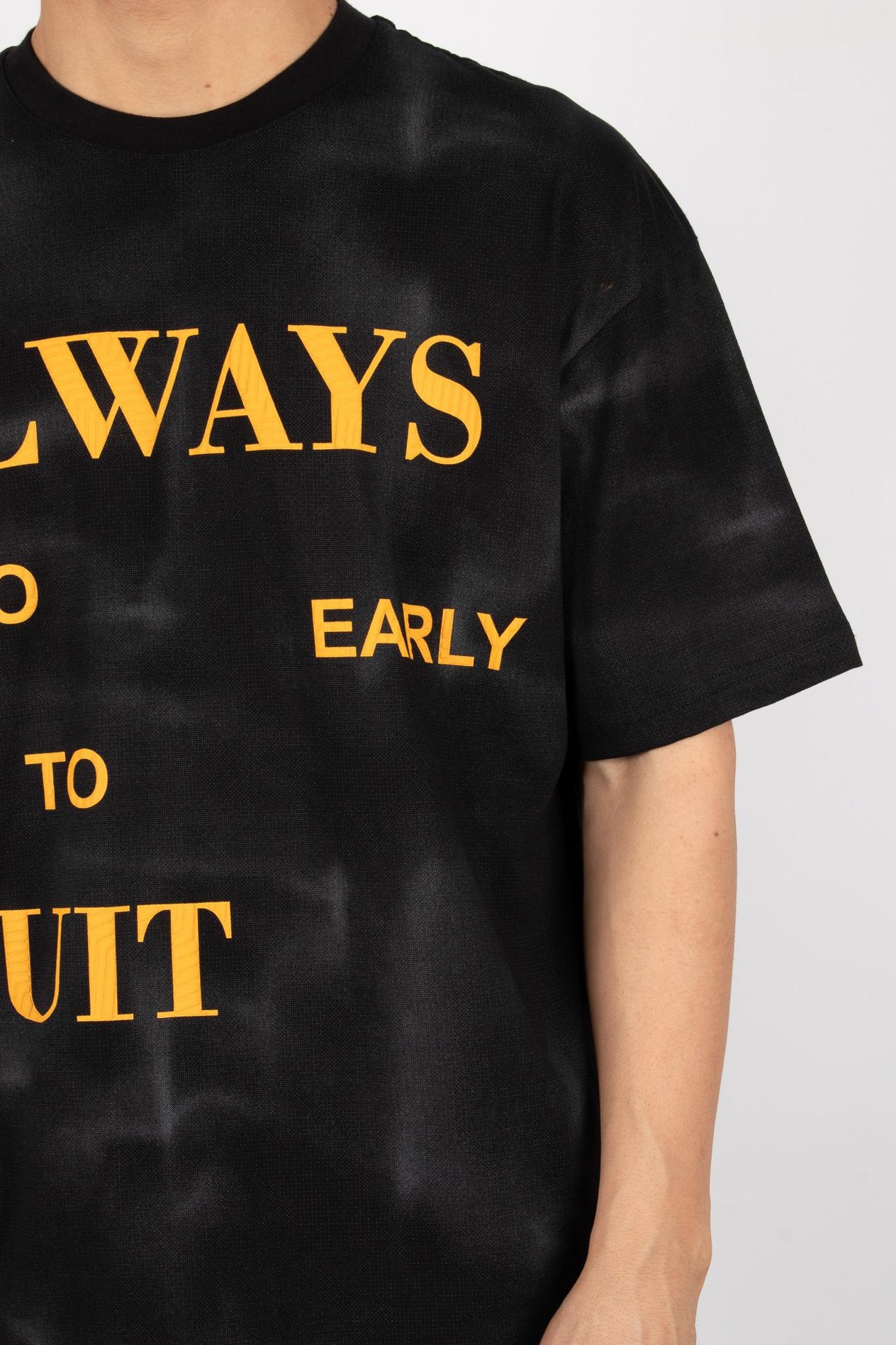 It s almaya top early to yazı baskılı siyah tshirt