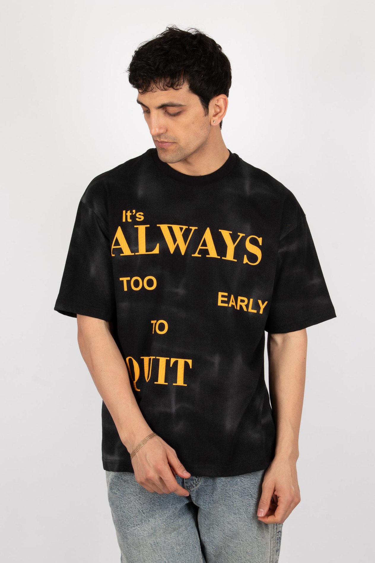 It s almaya top early to yazı baskılı siyah tshirt