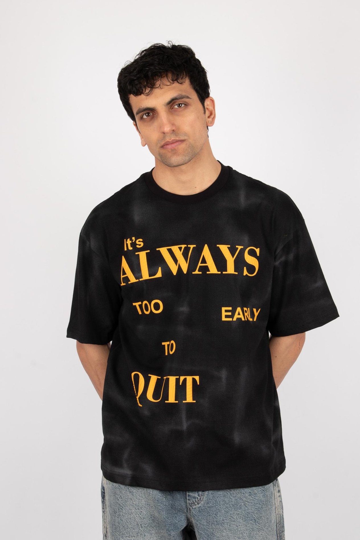 It s almaya top early to yazı baskılı siyah tshirt