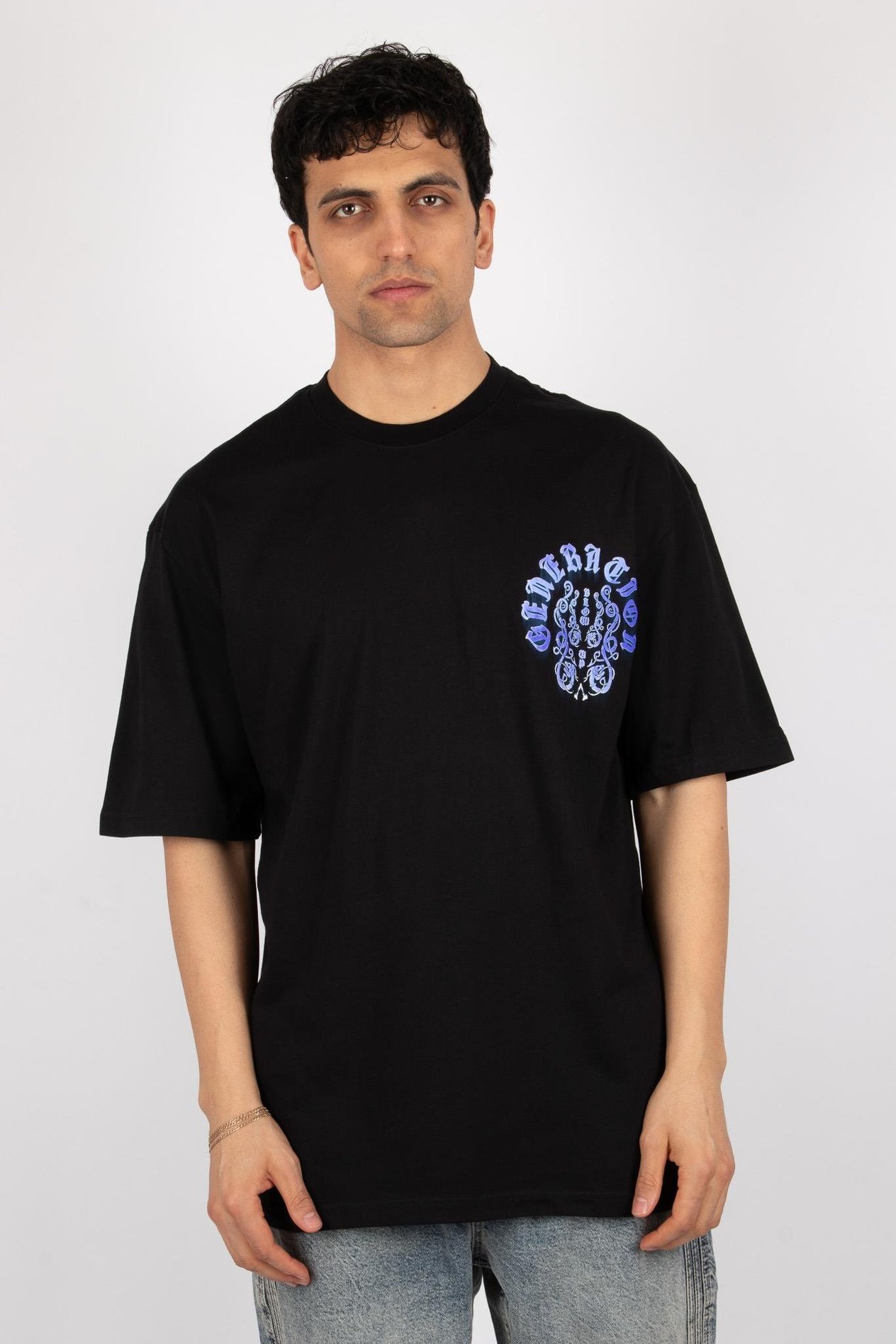 Renk değiştiren Basıkılı siyah oversize tshirt