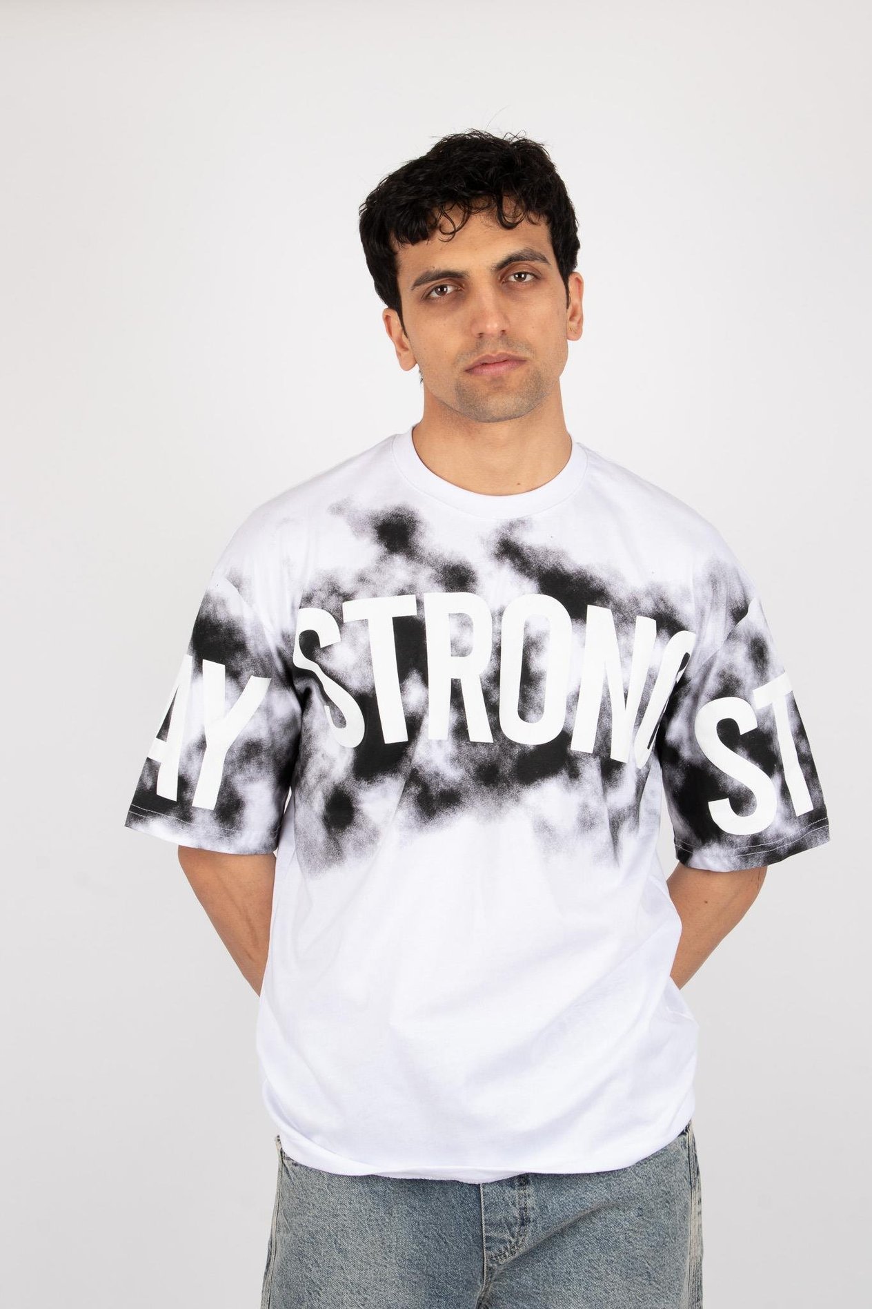 Stay strong yazı basıkılı oversize beyaz tshirt