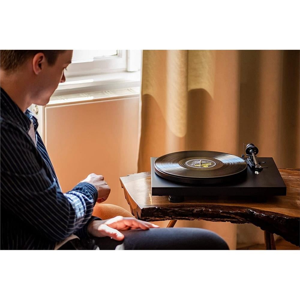 Pro-Ject Debut Carbon EVO 2MRED Pikap