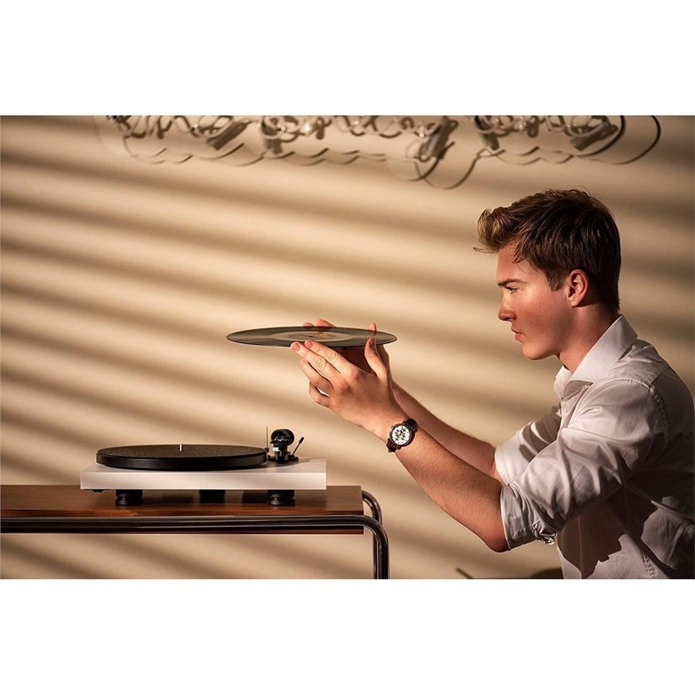 Pro-Ject Debut Carbon EVO 2MRED Pikap