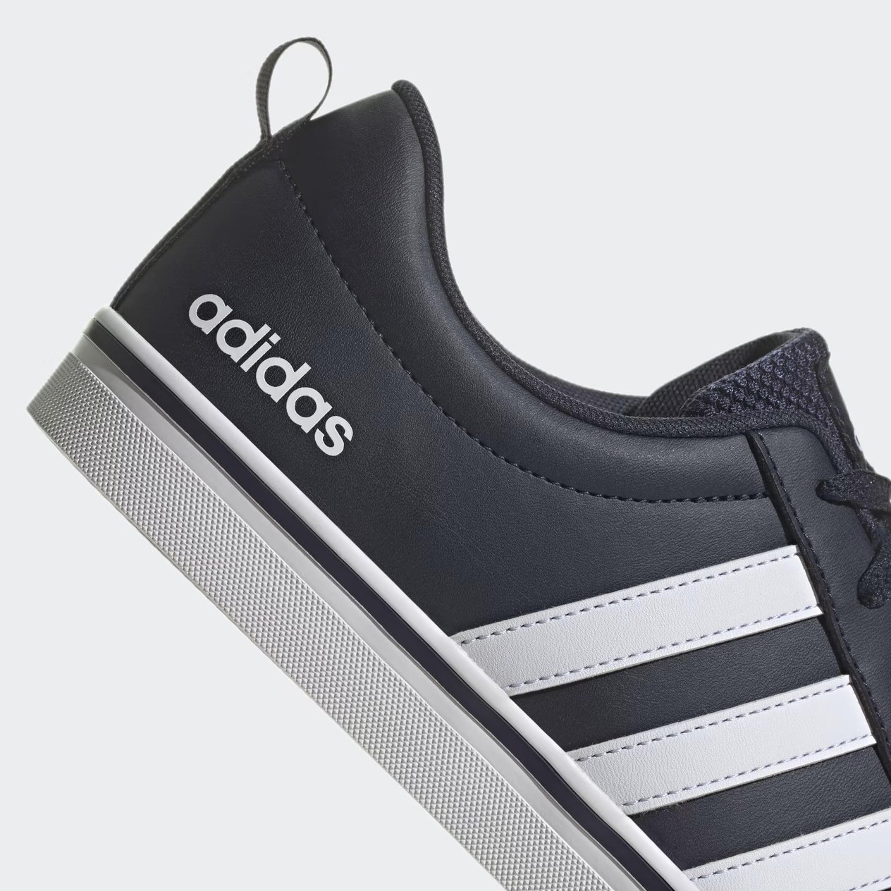 ADIDAS HP6011 VS PACE 2.0 