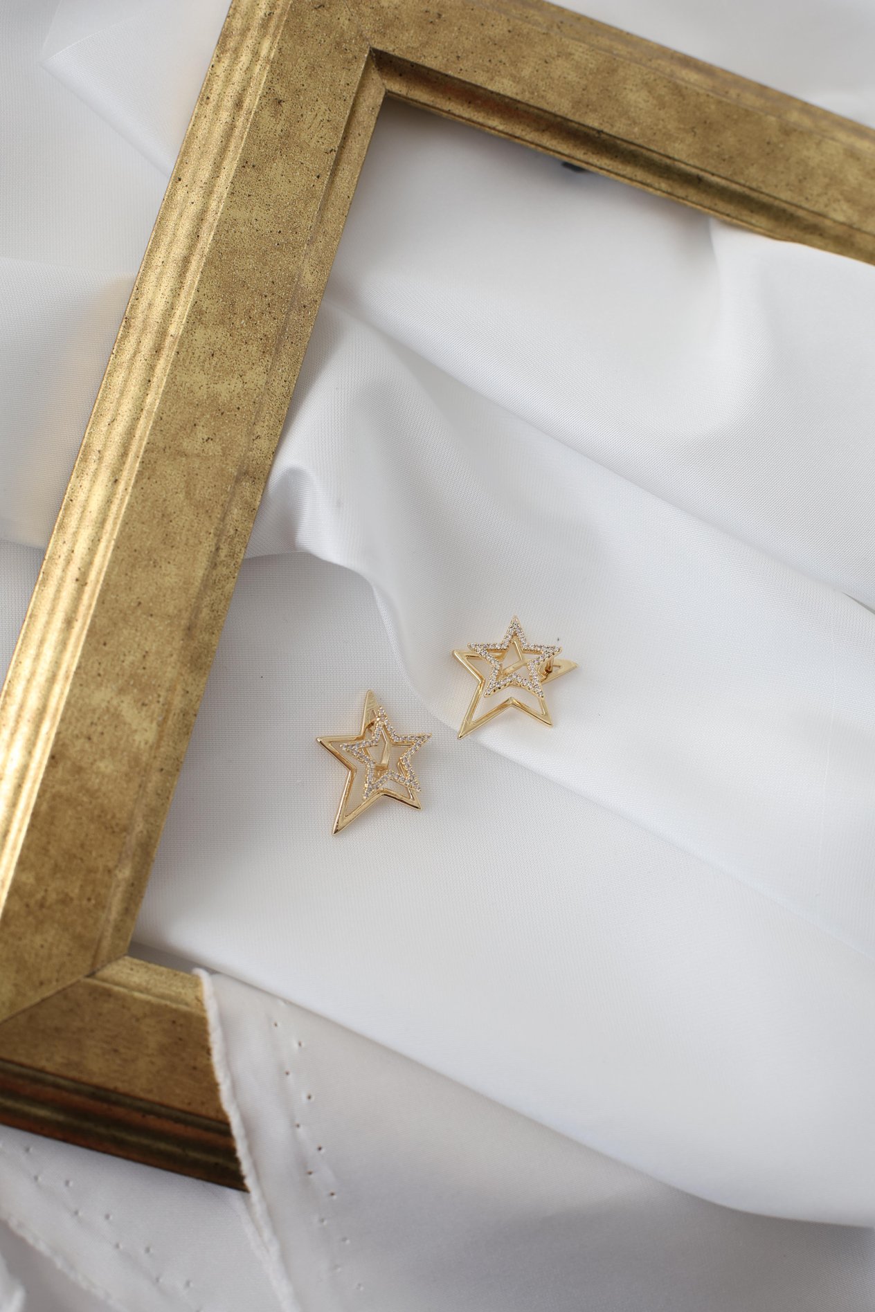 Gold Yıldız Kafes Küpe