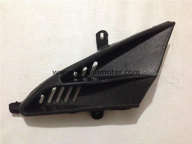 VENTILATION PLASTIC FRONT LEFT RS 151