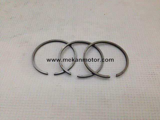 PISTON RING SET CZ 125