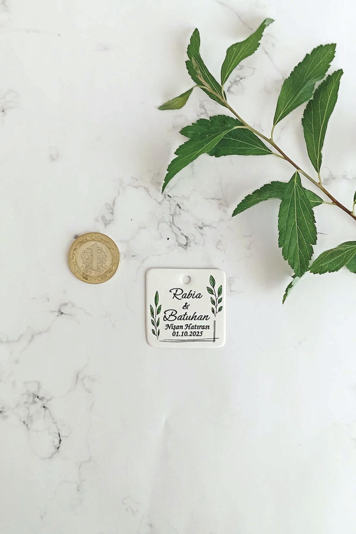 Yaprak Baskili etiket  / Nisan-Kina- Nikah Etiketi / 100 Adet  4 CM kare natural etiket