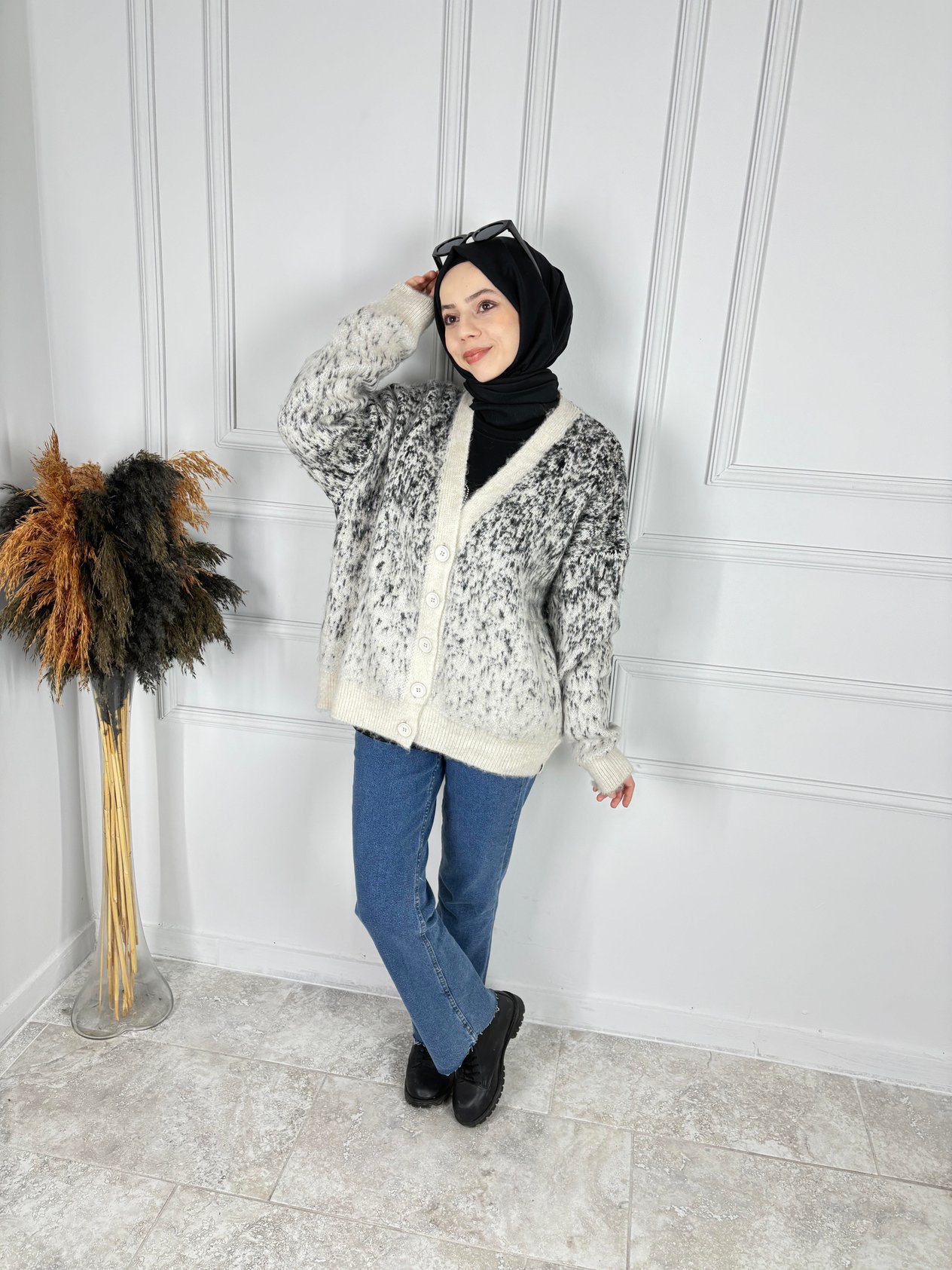 SAKALLI TRİKO HIRKA KREM