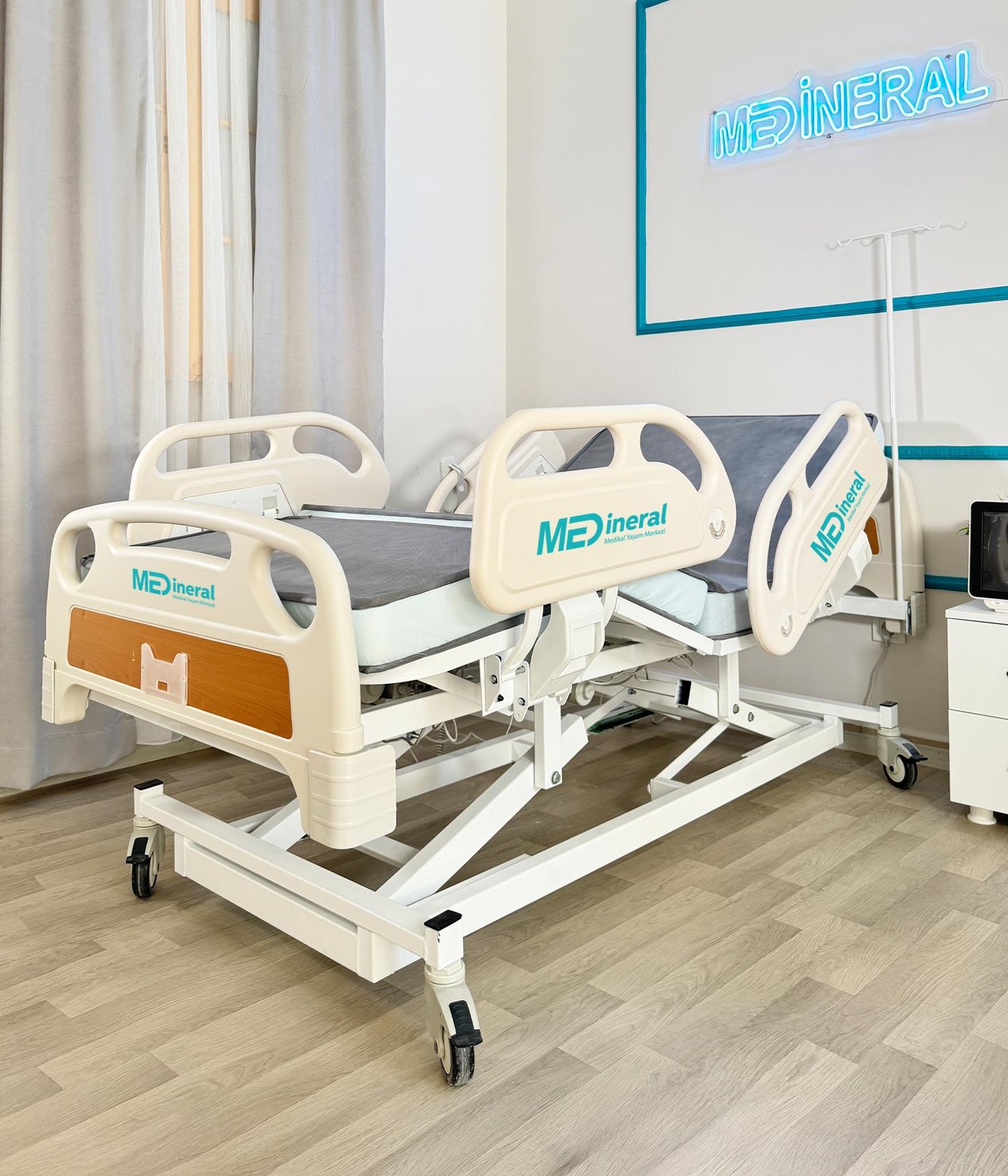 4 Motorlu Hasta Karyolası Full Abs Asansörlü