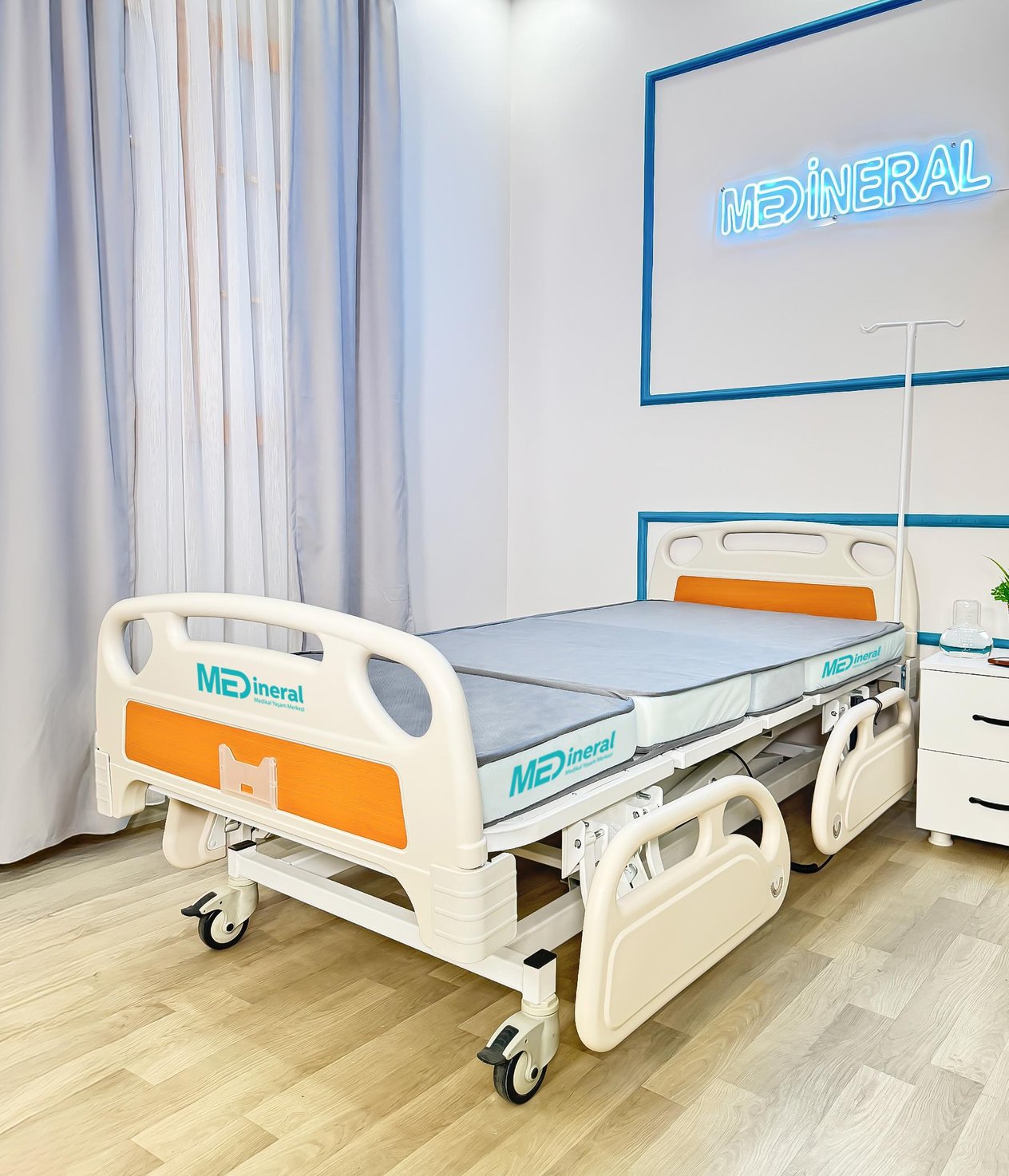 4 Motorlu Hasta Karyolası Full Abs Asansörlü