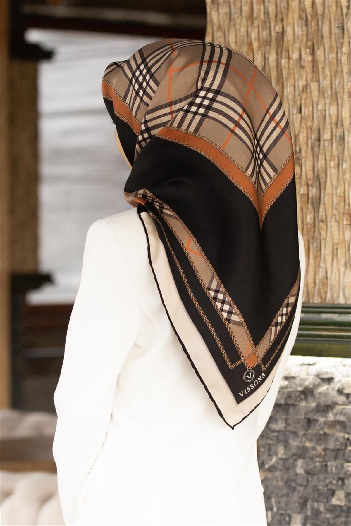 %100 Twill İpek Ekose Desenli Taba Renkli 90x90 Eşarp Dikim Şekli : El Dikişi