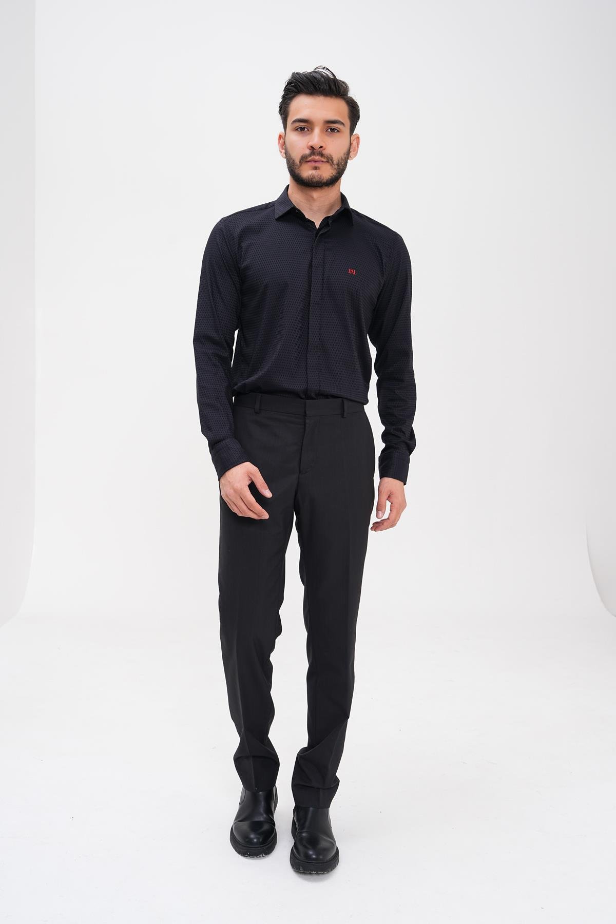 Basics&More Klasik Siyah Erkek Gömlek - Şık ve Konforlu Tasarım - 2501