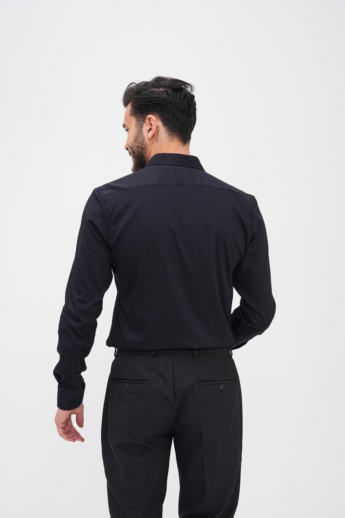 Basics&More Klasik Siyah Erkek Gömlek - Şık ve Konforlu Tasarım - 2501