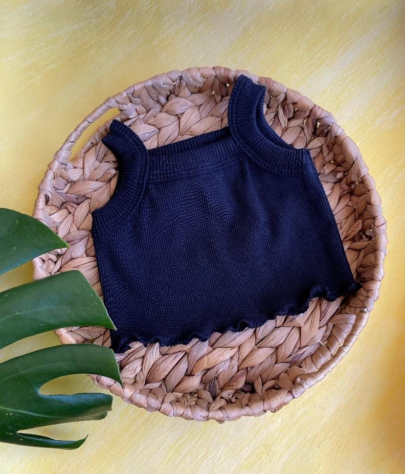 Siyah Crop