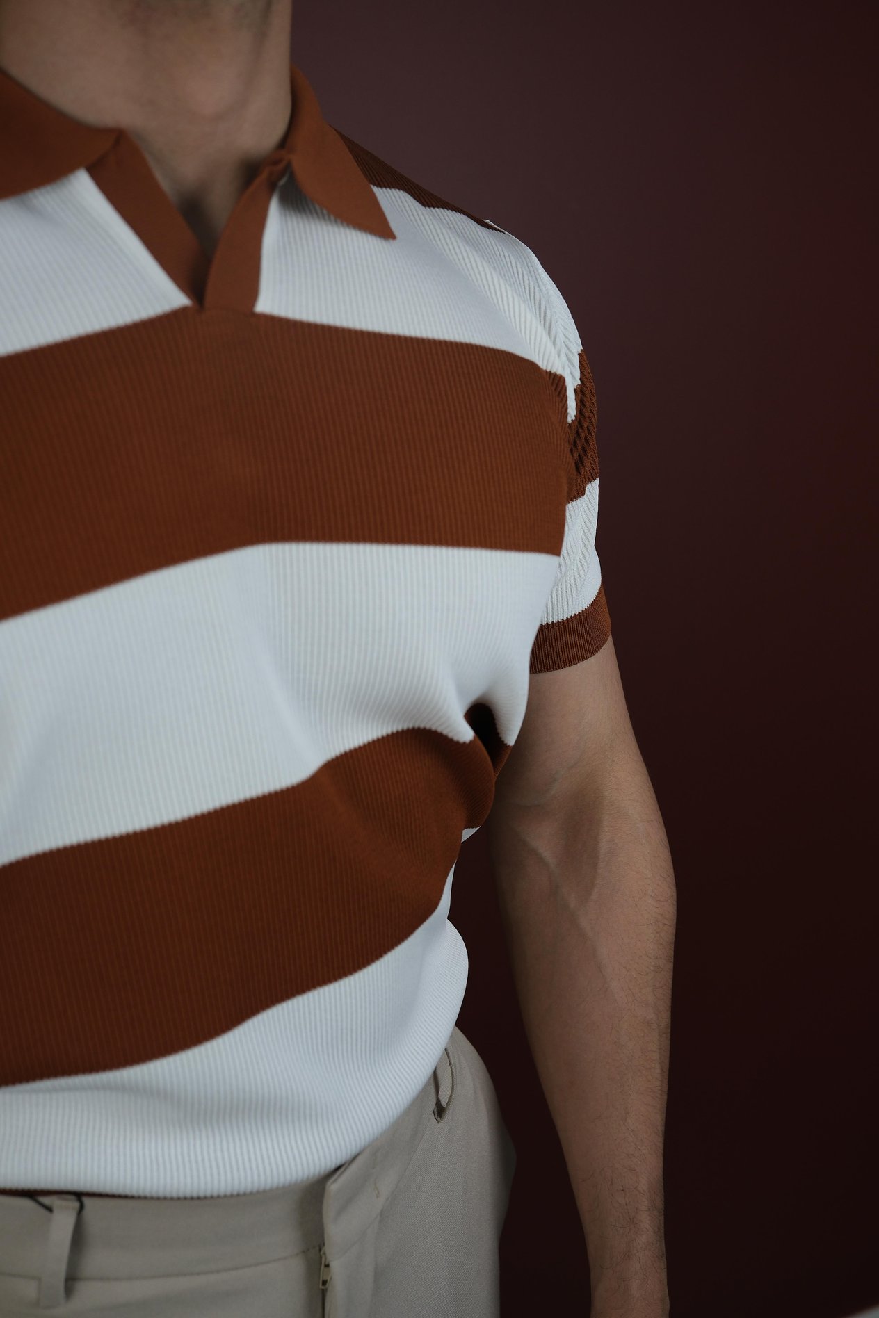 Turuncu Çizgi Detay Polo Yaka T-Shirt