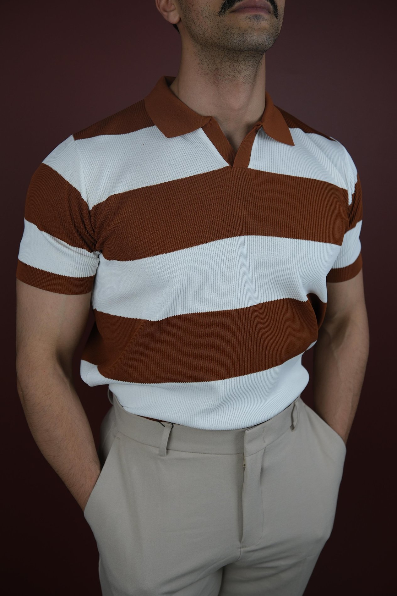 Turuncu Çizgi Detay Polo Yaka T-Shirt