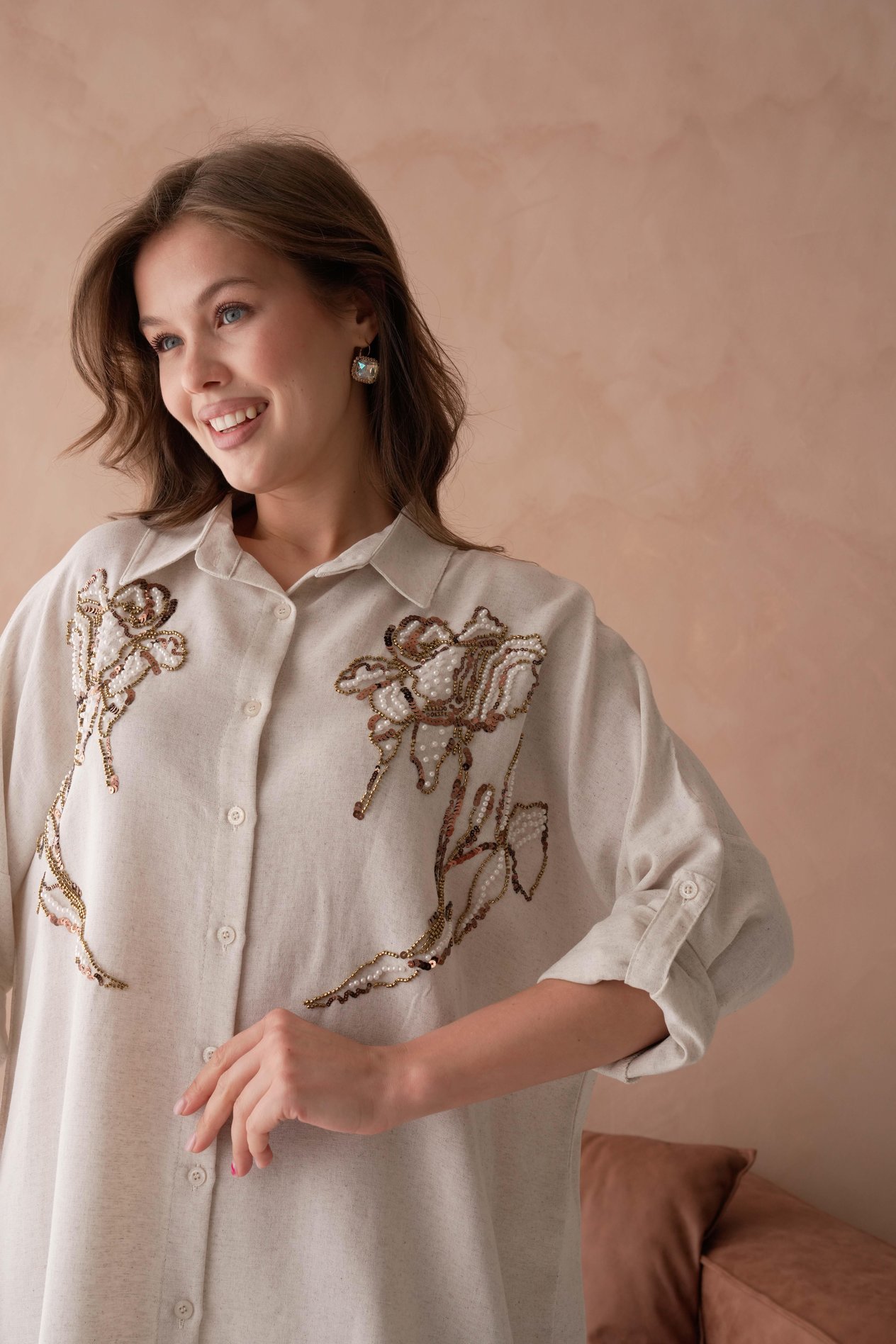BONCUK NAKIŞ İŞLEMELİ OVERSIZE KETEN GÖMLEK17402