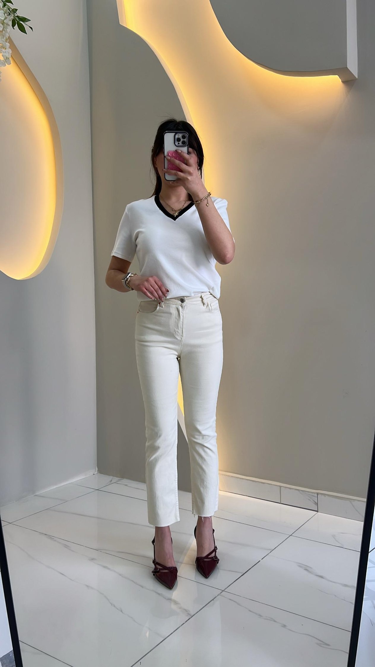 Krem Kesik Paç Boy Fit Jean 
