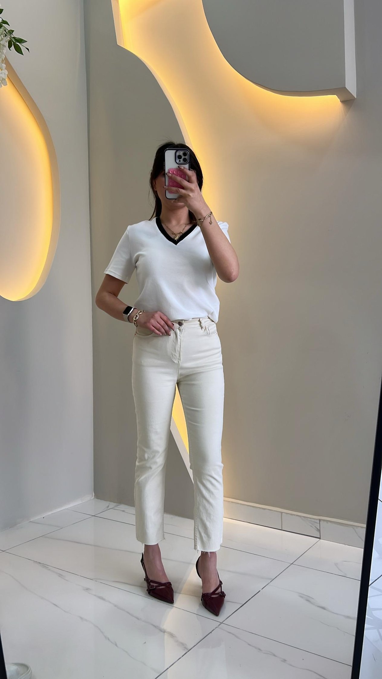 Krem Kesik Paç Boy Fit Jean 