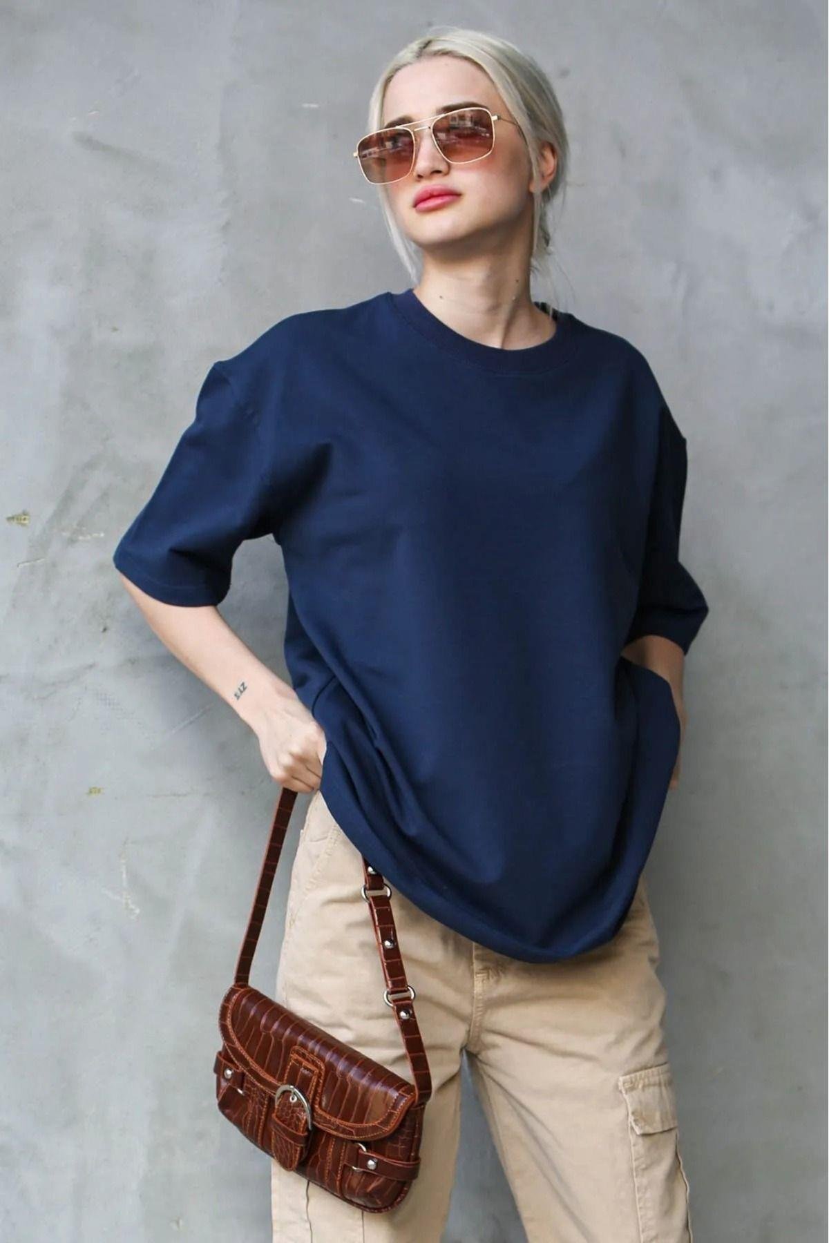 Süper Kalite Kadın %100 Pamuk Lacivert Bisiklet Yaka Oversize Boyfriend T-shirt