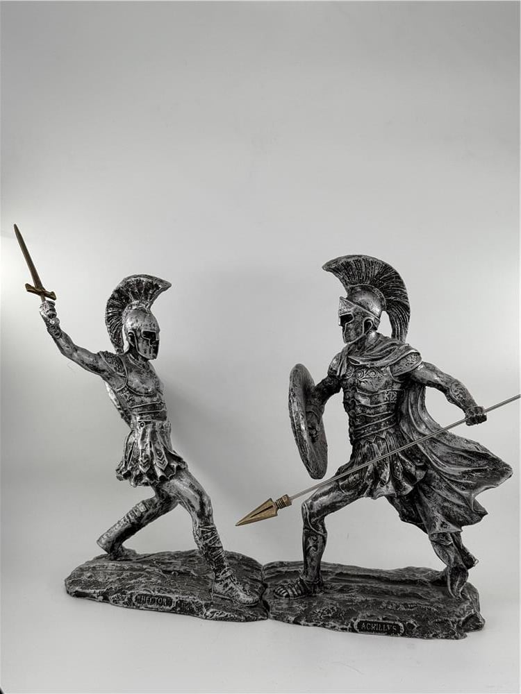 HEKTOR VE AŞİL SAVAŞ HEYKELİ