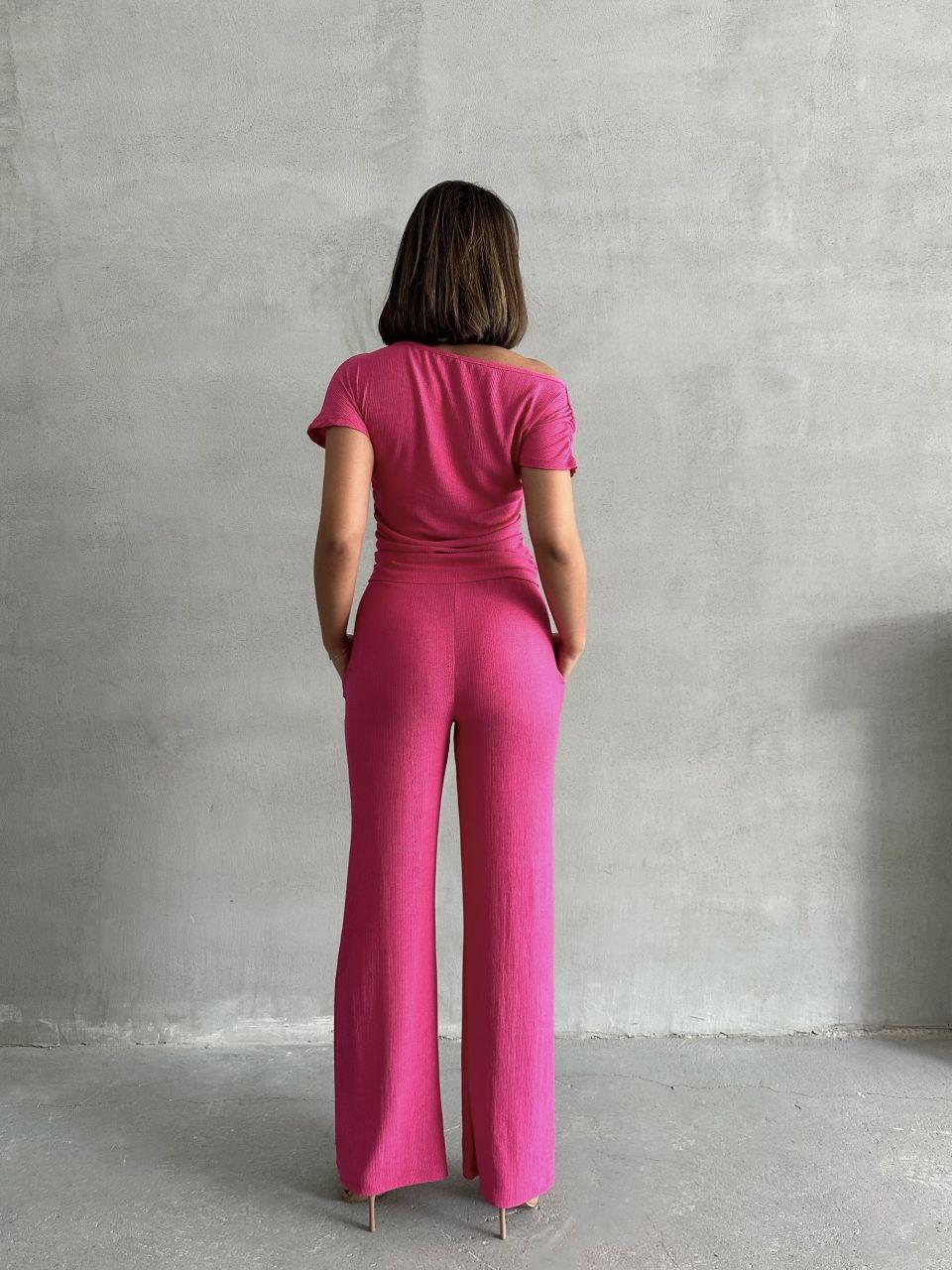 Tek Omuz Crop ve Bol Paça Pantolon Takım