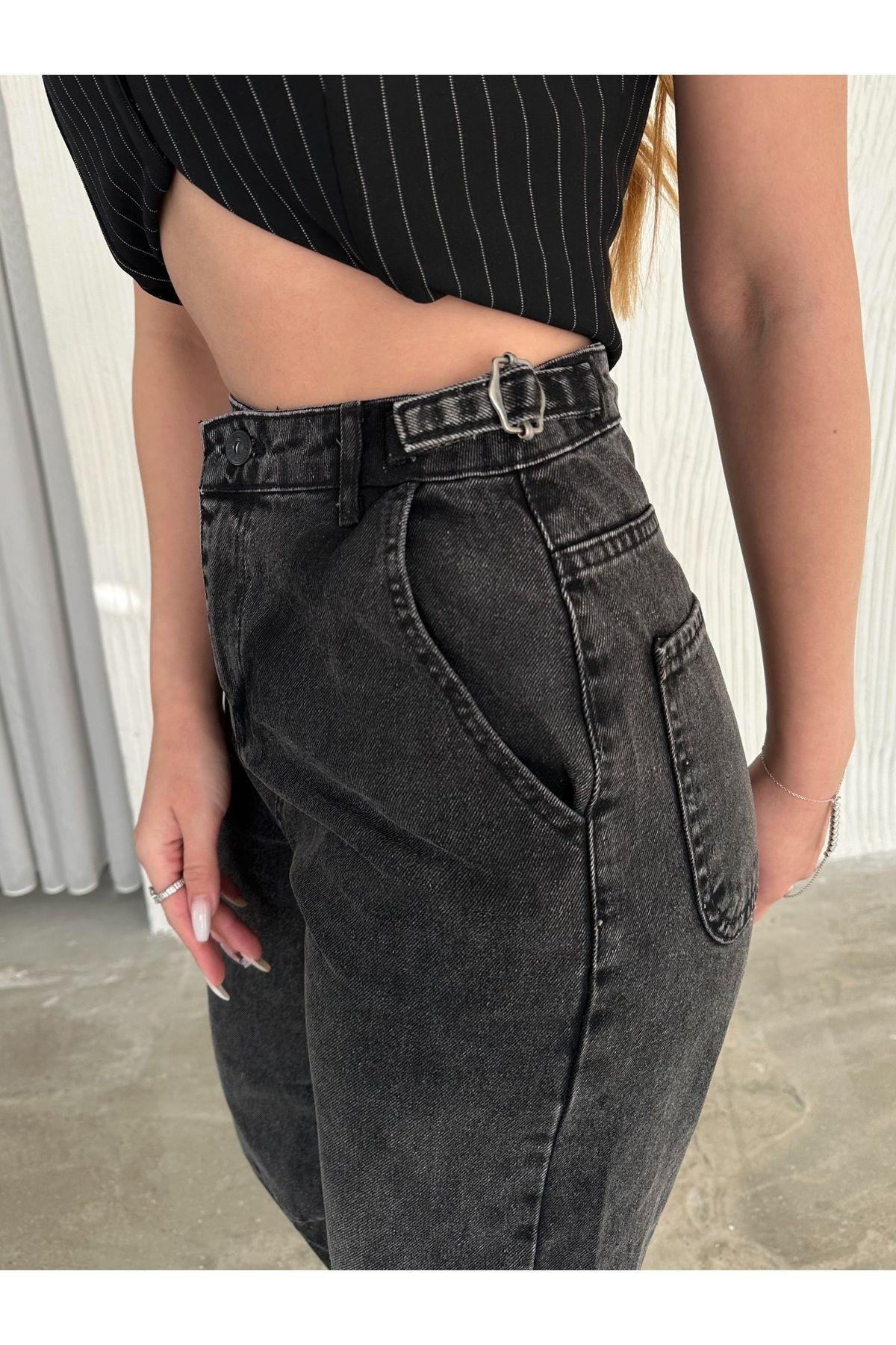 Toka Detaylı Bol Kesim Geniş Paça Rahat Baggy Jean Pantolon