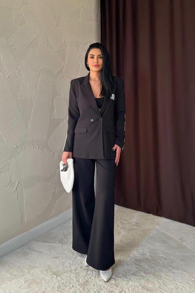 Siyah Alt Üst Yanları Şeritli Takım