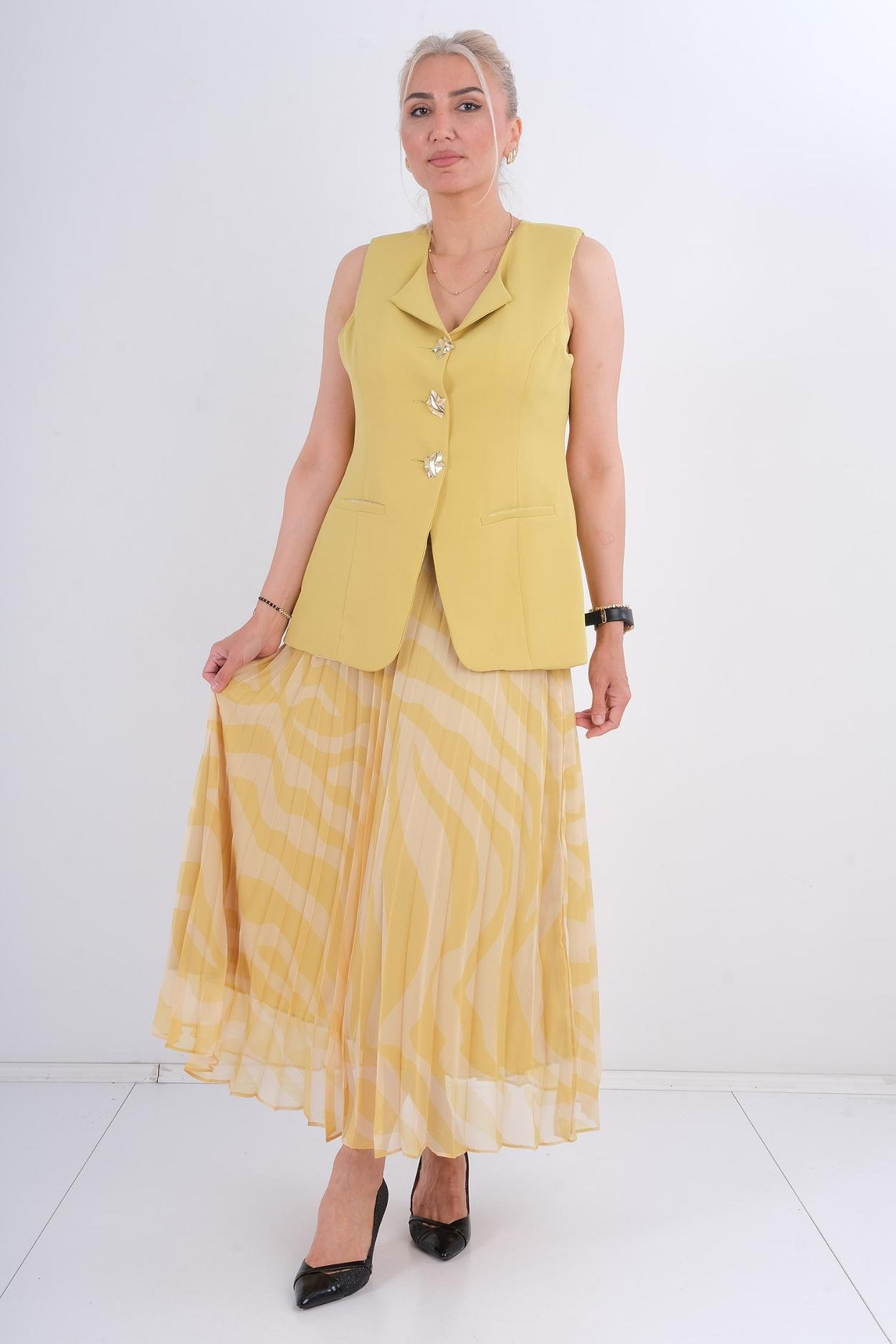 Tugce & Ece Casual Suit Green