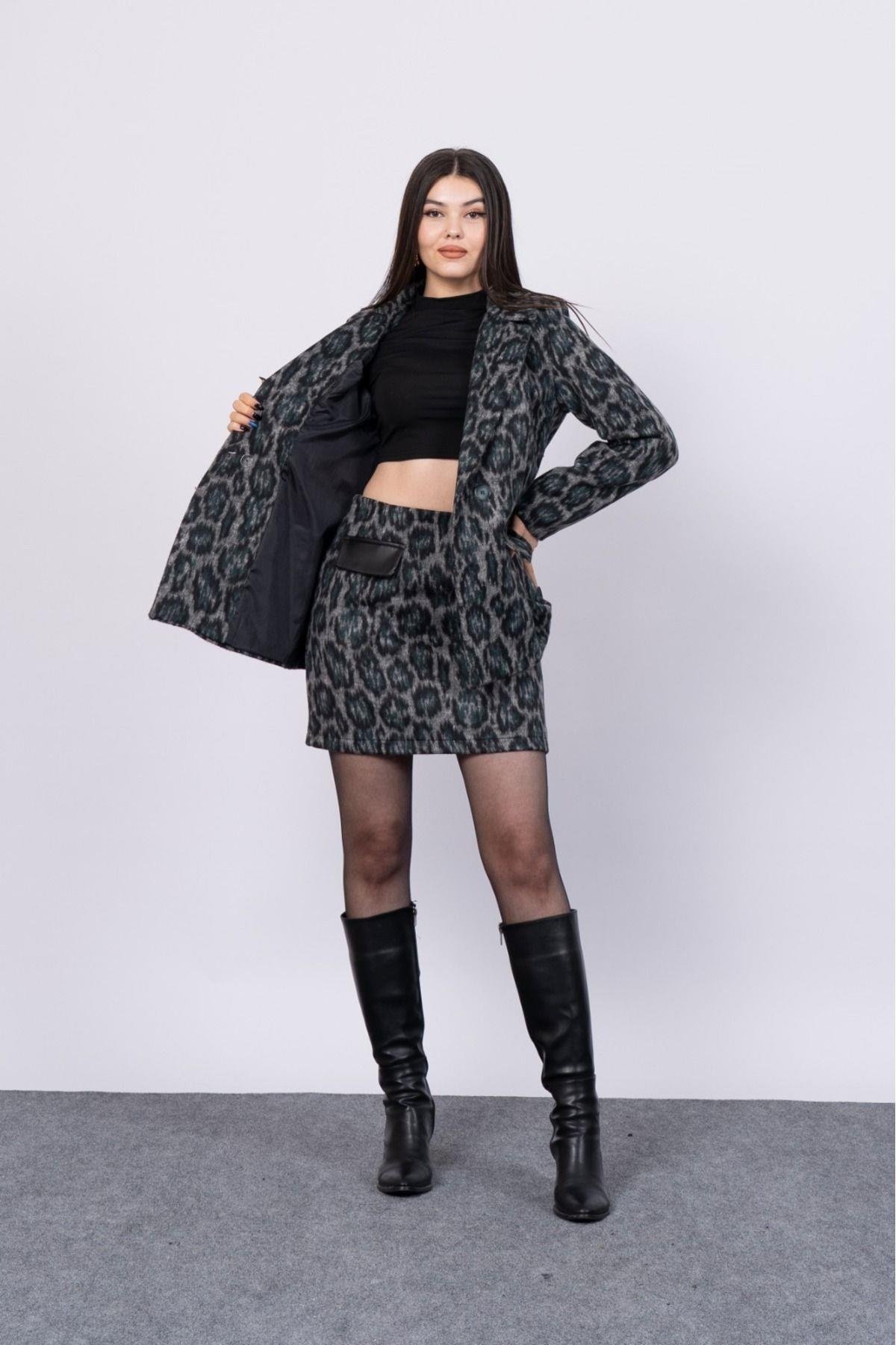 Leopar Desenli Blazer Astarlı Kruvaze Detaylı Ceket
