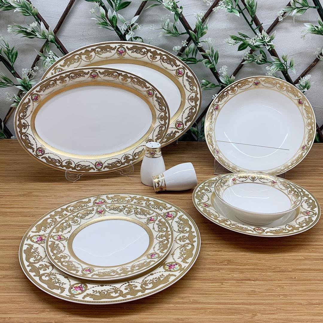 Dinner Set for 12Everre 58 Piece Porcelain Dinner Set for 12 People